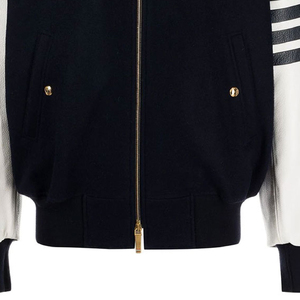 Chaqueta Varsity de Invierno para Hombre Muzamin Apparel, de Cuero y Lana, con Cuello Alto, Cierre Triple, Reversible, Térmica y Resistente al Viento - Product Image 4