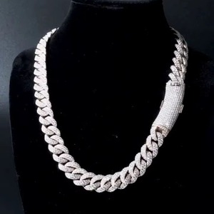 Chaîne cubaine en argent sterling 925 avec diamants Moissanite glacés, personnalisable, style Hip Hop, pour hommes - Vente en gros - Product Image 5