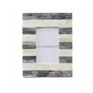 Fournisseur indien Cadre photo en incrustation d'os Cadeau élégant et sentimental pour les douches de bébé ou les anniversaires disponibles à la vente - Product Image 6