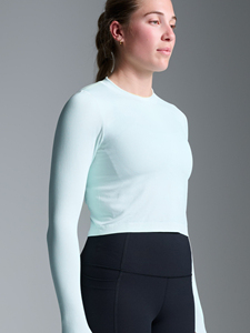 Camiseta de manga larga con cuello redondo para mujer, de algodón elástico, informal y básica. - Product Image 2