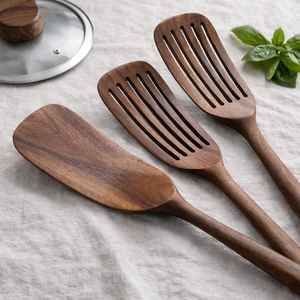 Ensemble d'ustensiles de cuisine japonais en bois antiadhésifs : spatules, cuillères, fourchettes-cuillères et support - Product Image 3