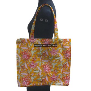 Sac Fourre-Tout Carré Fait à la Main en 100% Coton, Sac à Bandoulière à Imprimé Bloc Indien avec Design Élégant - Product Image 1