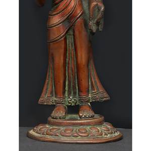 Escultura de Buda coronado de latón de 9 pulgadas hecha a mano en Abhaya Mudra hecha en India - Product Image 1