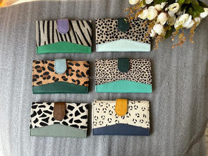 กระเป๋าคลัทช์หนังขนสัตว์สำหรับผู้หญิงหนังสัตว์รีไซเคิลหนังสัตว์แท้สีรุ้งกระเป๋าใส่บัตร ATM - Product Image 3