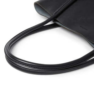 Bolso Tote de Cuero Genuino, Bolso de Hombro con Patrón, Bolso Elegante Hecho a Mano, Grande - Product Image 2