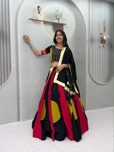 Spécial Navratri : Lehenga en coton avec motif Kali Stitch, Choli avec travail Gamthi et Latkan, et Dupatta en dentelle Gota Patti prête à porter - Product Image 3