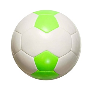 Ballon de football de haute qualité personnalisé avec logo imprimé à l'écran, 32 panneaux, résistant à l'eau, pour l'entraînement sportif - Product Image 1