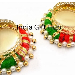 Hermoso Portavelas Multicolor Hecho a Mano con Diseño de Moti Bangles para Decoración Navideña del Hogar - Product Image 3