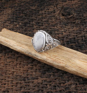 Bague Solitaire Classique Bohème Faite à la Main en Argent Sterling 925 avec Opale Dendritique Taille Brillant Sertie Clos, Idéale pour Mariage et Fêtes - Product Image 3