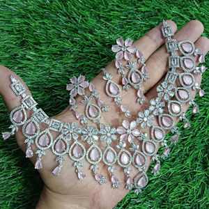 Conjunto de joyería nupcial de diamante americano clásico, collar y pendientes de dos piezas para boda, estilo clásico de moda - Product Image 1