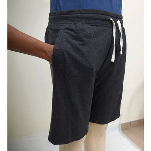 กางเกงขาสั้นถักสำหรับผู้ชายระดับพรีเมียม ผลิตจากผ้าระบายอากาศได้ดี มาพร้อมเชือกผูกเอว ดีไซน์น้ำหนักเบา เหมาะสำหรับการฝึกกีฬาและการพักผ่อนที่บ้าน - Product Image 3