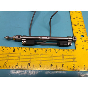 กระบอกลม SMC CDJ2QB10-100 (แบบดินสอ) พร้อมเซ็นเซอร์ - อุปกรณ์และอะไหล่เซมิคอนดักเตอร์ระดับโลกที่เชื่อถือได้ - Product Image 1