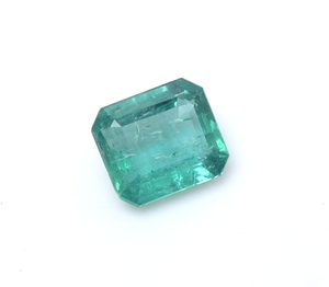 Émeraude naturelle octogonale du Rajasthan, 1,75 carat, facettée, verte royale et élégante, certifiée IGI pour la fabrication de bijoux - Product Image 1