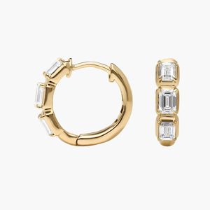 ต่างหูห่วงแบบสามเม็ดประดับเพชรทรงเหลี่ยมมรกต 14K 18K 22K ทองคำขาว เพชรเลี้ยงในห้องปฏิบัติการ รับรองโดย IGI ระดับ VS1 ตัดแบบ Step Cut หรูหราสำหรับผู้หญิง - Product Image 2