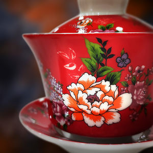 Taza de Té de Porcelana Roja Oriental Retro Shin Tai Yuan con Impresión por Transferencia de Agua para Té Gongfu de Taiwán - Product Image 4