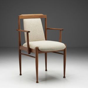 Chaise de salle à manger élégante en bois massif avec siège rembourré doux et accoudoirs au design minimaliste moderne - Product Image 1
