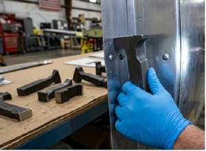 Barre de rivetage pneumatique en tungstène robuste personnalisée pour opération de rivetage solide - Modèle 08-1160T par Alva Engineers - Product Image 4