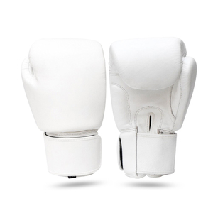 Gants de boxe professionnels en cuir avec poignées – Respirants et légers, options de cadeaux personnalisables pour les entraînements d'arts martiaux - Product Image 3