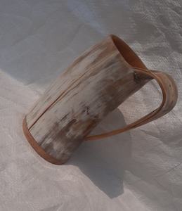Venta al por mayor: Taza artesanal de cuerno de búfalo, artesanía Kiswah portátil para bebidas frías/calientes, regalos, decoración del hogar, con descuento. - Product Image 4