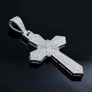 จี้เพชรโมอิสซาไนต์ทรงกลมเจียระไนแบบคริสครอส เงินแท้ 925 ชุบโรเดียม เครื่องประดับฮิปฮอปสำหรับผู้ชาย สไตล์ศาสนา - Product Image 1