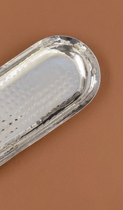 Bandeja de Servicio de Metal Plateado Martillado de Lujo, Forma de Cápsula, para Hoteles y Boutiques, Elegante Bandeja para Postres, Nueces y Joyas - Product Image 3