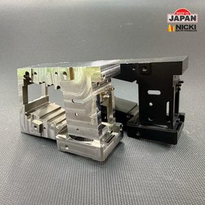 Composants en plastique de précision sur mesure |   CNC et pour l'usinage |   Tolérances strictes |   Fabrication à faible volume 1 pièce |   Fabriqué au Japon - Product Image 1
