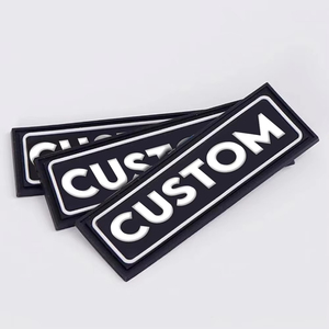 Parches de PVC 3D y Goma 2D Personalizados de Alta Calidad para Paramédicos, Accesorios de Moda, Venta al Por Mayor 2026 - Product Image 3
