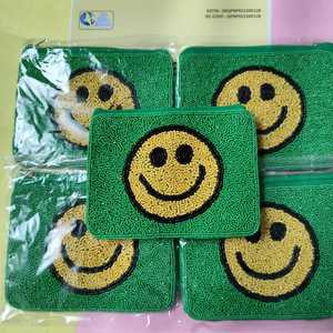 Pochette cosmétique artisanale à perles motif Smiley – Trousse de maquillage en perles de rocaille vertes – Mini sac tendance toutes saisons – Pochette cosmétique verte perlée - Product Image 3