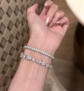กำไลข้อมือเพชรเทียม Orelia Luxe Lab Grown Diamond ชุบโรเดียม เงินแท้ 925 ประดับมรกต เครื่องประดับหรูหราสำหรับทุกเพศ เหมาะสำหรับงานแต่งงานและงานปาร์ตี้ - Product Image 1