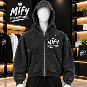 Sweat à capuche noir vintage pour homme avec fermeture éclair, détails en strass et logo sur la poitrine, design streetwear - Product Image 1