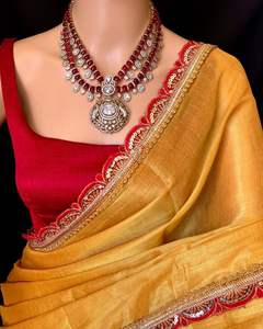 ผ้าซิ่นลายดอกไม้ละเอียดอ่อน ประดับด้วยลูกปัด  ผ้าฝ้ายผสมไหม  ผ้าซิ่นเรียบ  แต่งขอบด้วยลูกไม้  ผ้าซิ่นยาว 5.5 เมตร พร้อมเสื้อ - Product Image 4