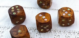 Jeu de dés en bois de haute qualité et ensemble de jeux de société traditionnels avec boîte de rangement pour enfants et adultes, objet de collection décoratif - Product Image 6