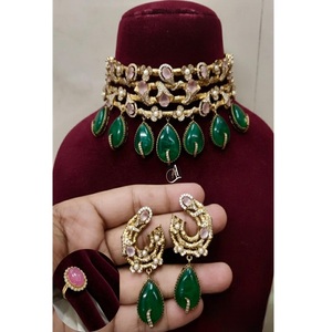 Atractivo Collar Gargantilla de Doble Moissanita con Cuentas de Latón Chapado en Oro de Calidad Premium, Anillo de Boda de Lujo Ajustable - Product Image 1
