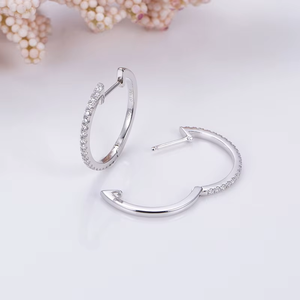Boucles d'oreilles en diamant de laboratoire taille brillant, or blanc 10k/14k, 2 carats, certifiées IGI, design minimaliste pour usage quotidien, unisexe - Product Image 3