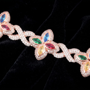 Pulsera de Cadena Hiphop con Mariposa Chapada en Oro Rosa y Dije de Moissanita de Corte Marquesa Colorida, Regalo de Joyería - Product Image 3