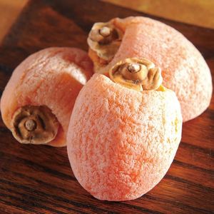 Durazno Seco Vietnamita de Alta Calidad |   Fruta Madura Cuidadosamente Seleccionada |   Naturalmente Dulce |   Textura Suave y Masticable |   Sin Conservantes - Product Image 1