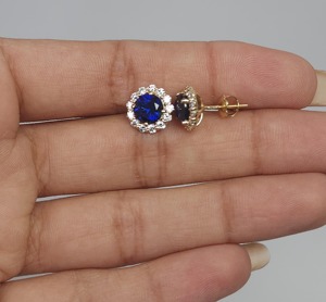 Pendientes de Oro Sólido de 14K con Zafiro Azul de 0.52 Ct y Halo de Diamantes Cultivados en Laboratorio, Certificados por IGI, Joyería Elegante para Mujer, Regalo para Fiesta - Product Image 1