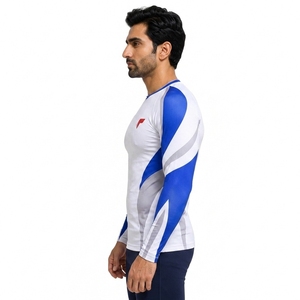 Camiseta deportiva profesional diseñada con materiales duraderos que brindan flexibilidad, transpirabilidad y comodidad atlética duradera. - Product Image 3