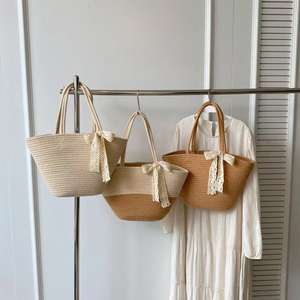 Nuevo Bolso de Hombro Casual y Moderno para Mujer, con Estampado Animal de Crochet, Estilo Vacacional, con Cierre de Cremallera y Broche - Product Image 1