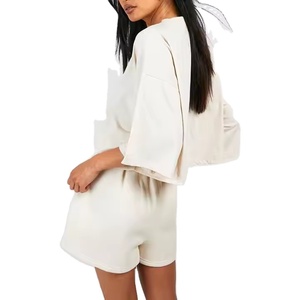 2025 pantalones cortos deportivos de alta calidad para salón, logotipo de marca personalizado, pantalones cortos pesados de mezcla de algodón y poliéster para mujer, conjunto de pantalones cortos de Fitness - Product Image 3