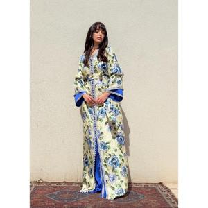 Beautiful Traditional Summer Floor-Length Silk <b>Kaftan</b> Printed Floral Motifs Blue Lining V-neckline Collar Wrinkle-Free Party - Product Image 2