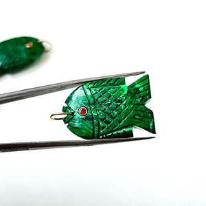 Pendentif Poisson en Malachite AAA, Collier en Argent 925 Fait Main avec Pierre Précieuse, Breloque en Cristal de Guérison Sculptée à la Main, Bijou de Luxe Tendance pour la Création de Bijoux - Product Image 1