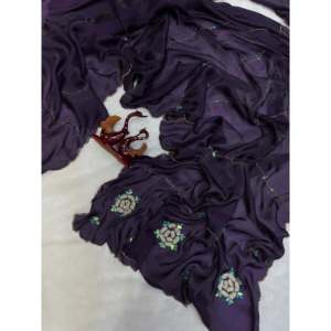 Superbe Saree en Chiffon Violet pour Soirées, Silhouette Droite avec Broderie Katdana Perlée Faite à la Main - Product Image 4