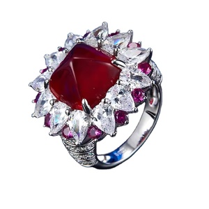 แหวนคลัสเตอร์ชุบทองคำขาวและทองคำสีโรสโกลด์สุดหรูหราประดับด้วยพลอยทับทิมสีแดงจำลองสำหรับงานแต่งงาน งานหมั้น และงานเลี้ยงค็อกเทล - Product Image 1