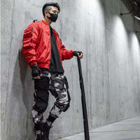Veste tactique en toile à capuche rouge pour homme, multi-poches, streetwear fonctionnel, bomber, cyberpunk, hip hop, cargo