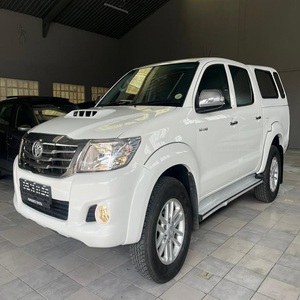 Toyota Hilux Usada en Buen Estado, Sin Accidentes, Sin Problemas de Motor, Bien Mantenida, Suspensión Resistente, Ideal para Negocios y Transporte - Product Image 2