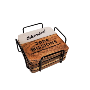 Ensemble de sous-verres artisanaux en bois d'acacia et résine avec support en fer, design marbre résine, décoration d'intérieur - Product Image 6