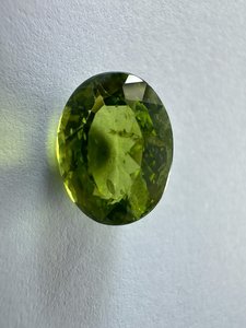 Natural <b>Peridot</b> Oval Cut China Origin Heat Treated Vivid Green Gemstone For <b>Ring</b> Jewelry Making Loose Stone - Product Image 4