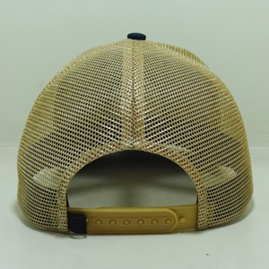 Casquette Trucker 6 Panneaux Personnalisée avec Logo Tissé – Maille Haute Qualité Style Vintage Streetwear pour Hommes et Femmes – Vente en Gros - Product Image 4