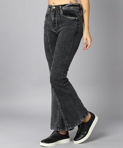 Jeans en denim ajustés pour femmes, à porter au quotidien - Design déchiré en coton pour les soirées romantiques et les vacances, saisons été/hiver - Product Image 2